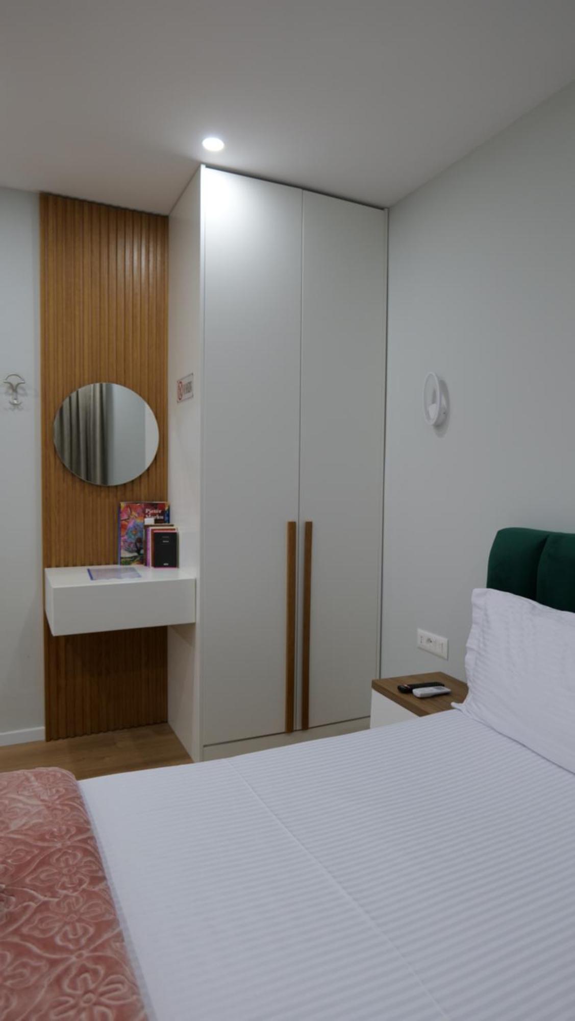 Kristi Apartments 01 Tiran Dış mekan fotoğraf